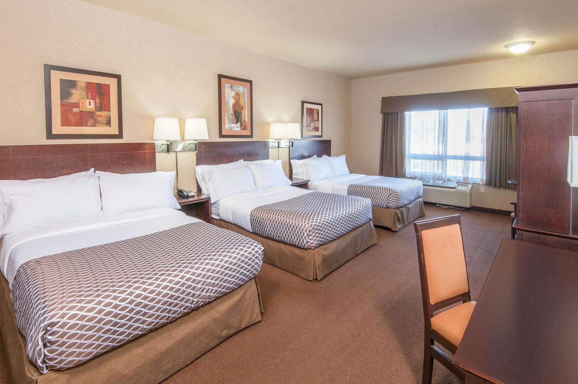 Ramada by Wyndham Drumheller Hotel&Suites Eksteriør billede
